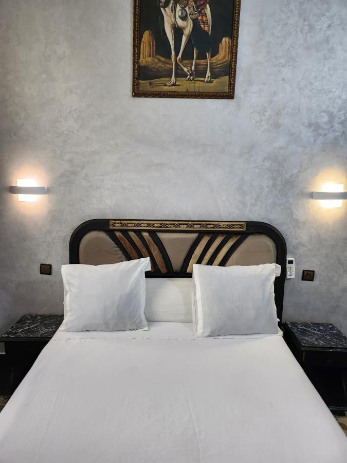 Amor Hotel فاس الغرفة الصورة